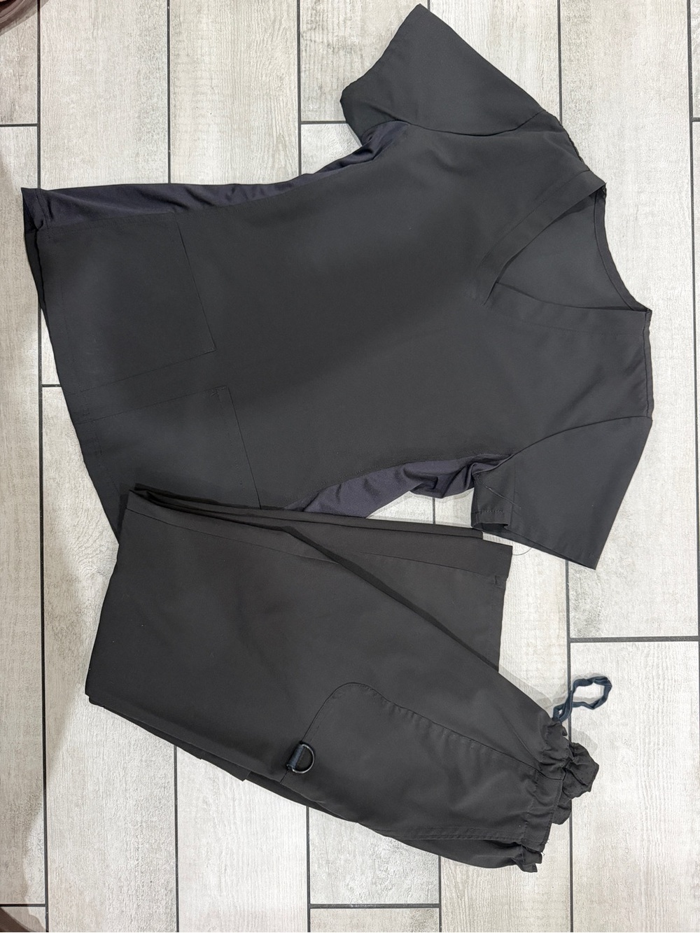 Women’s Black Scrub Set - Classic Comfort